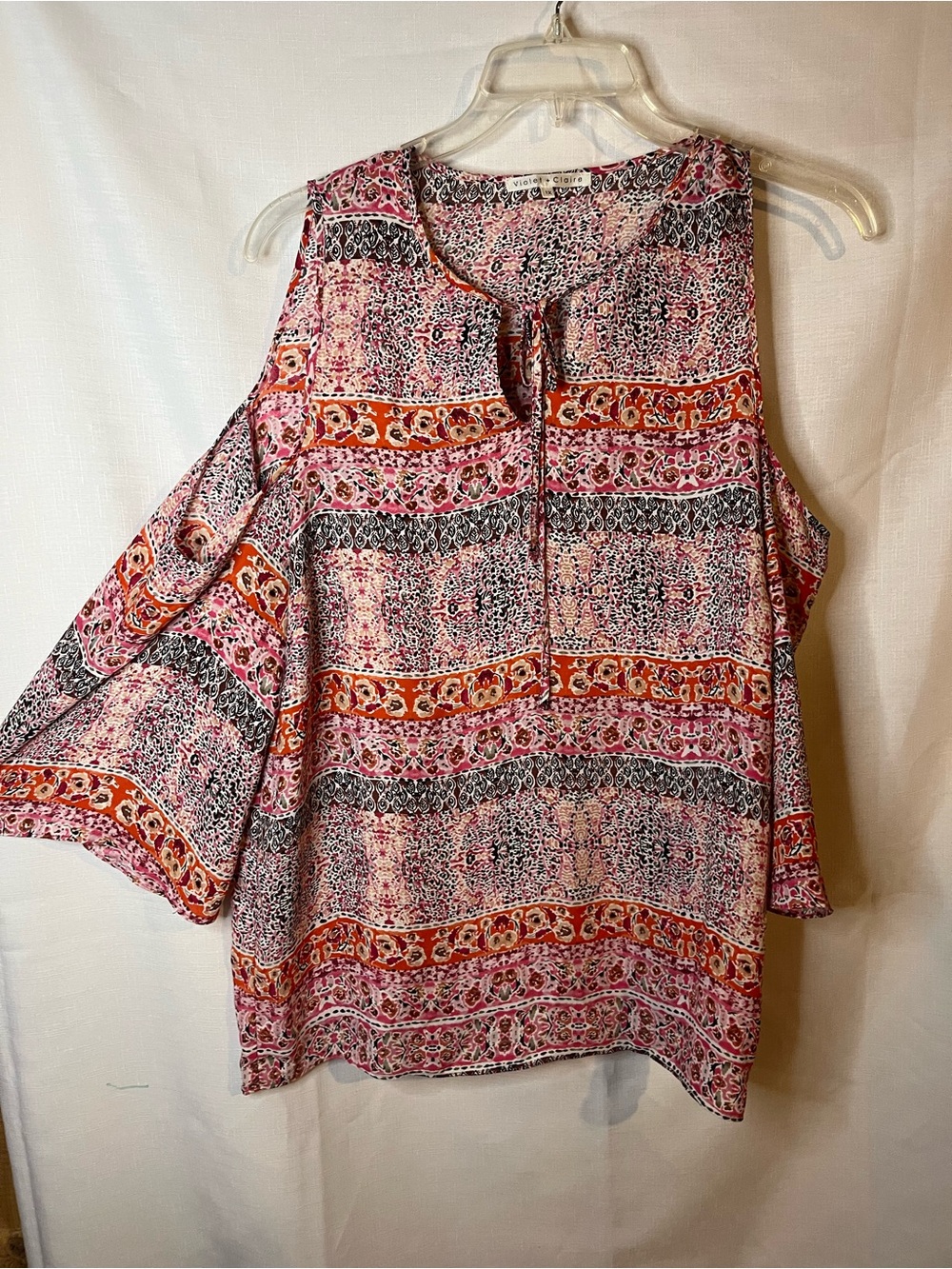 Violet & Claire Pink & Orange Printed Cold-Shoulder Tunic